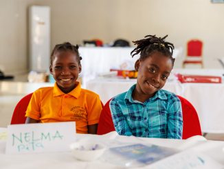 Adolescentes mais velhos ganham chance de proteção com o lançamento da campanha de vacinação contra o HPV em Moçambique